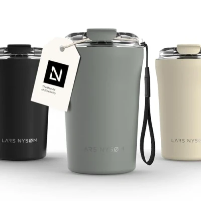 Bild av LARS NYSØM Thermo Kaffeebecher to go med bärrem &amp; Tritan lock er Travel Mug 0,38 liter isolering Läcksäker rostfri termosmugg för kaffe te (Ash Gray, 380ml)