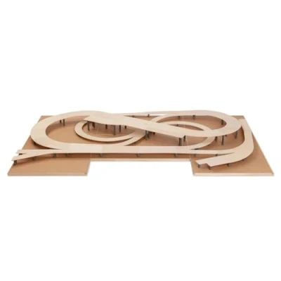 Bild av NOCH® Easy Track® Martinstadt trassbyggsats (243 x 148 cm) modellbyggtillbehör för enkel installation av modellbanor och landskap