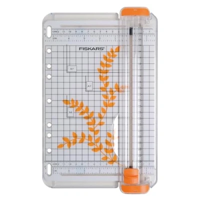 Bild av Fiskars bärbar pappersskärmaskin, A5, med skärlinjeguide, SureCut, 1004637