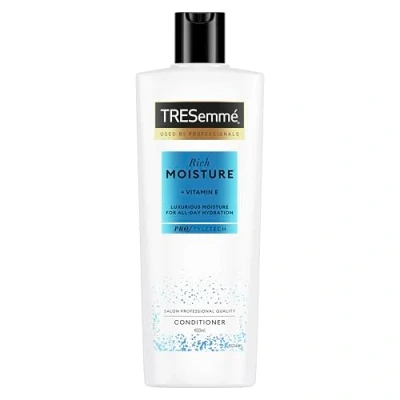 Bild av TRESemmé Rich Moisture Conditioner, för torrt, skadat hår 3 x 400 ml