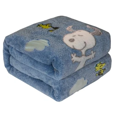 Bild av Kanguru Snoopy Glow in the Dark Blå, Fluffig filt i mikrofiber som lyser mörkret, mjuk fleece, 130 x 150 cm, sött överkast för flickor, presentidé till jul eller födelsedag