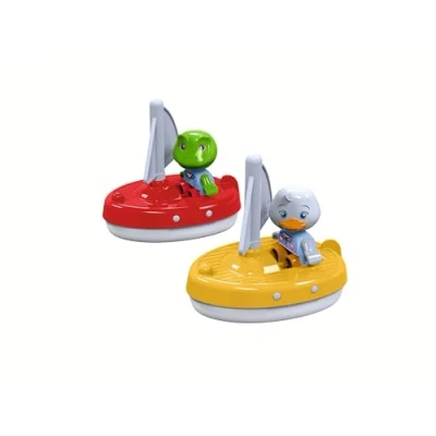 Bild av Aquaplay 8700000270 2 Pack Segelbåtar med Figurer, Figurerna Ankan Lotta och Grodan Nils, Perfekta Accessoarer till Samtliga Aquaplays Kanalsystem, Från 3 år, Färgglad