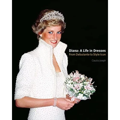 Bild av Diana : A Life in Dresses /anglais: From Debutante to Style Icon