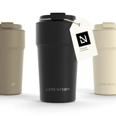 Bild av LARS NYSØM Thermo Kaffeebecher to go 500ml er Travel Mug 0,5 Liter med isolering Utsläppssäker rostfri termosmugg för kaffe och te på språng Teebecher (Carbon Black, 500ml)