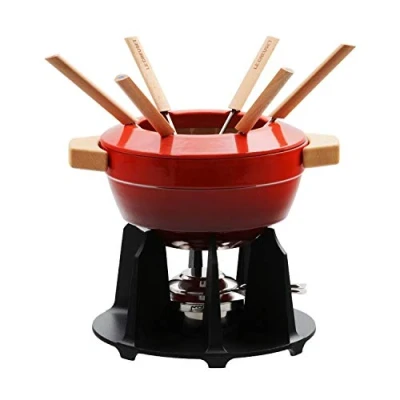 Bild av Le Creuset Fondue set, innehåller 2 trähandtag, stänkskydd, räddning och 6 fonduegafflar, 2,0 l volym, körsbärsröd