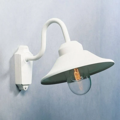 Bild av Konstsmide Utomhusvägglampa Vega, bredd 29,5 cm, vit