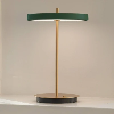Bild av UMAGE LED bordslampa Asteria Move skogsgrön/mässing 31cm