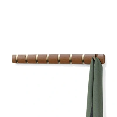 Bild av Umbra Flip 8 krok väggmonterad klädställ, modern, elegant, platsbesparande klädhängare med infällbara krokar för att hänga rockar, halsdukar, plånböcker och mer, ljus valnöt/varmt guld