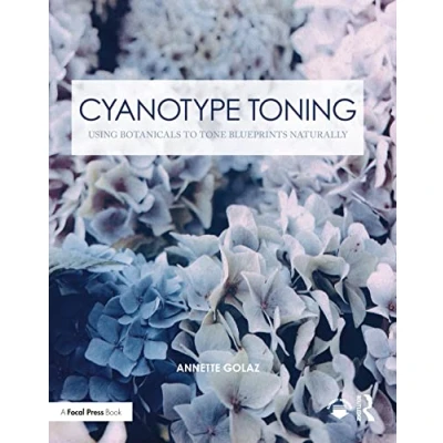 Bild av Cyanotype Toning: Using Botanicals to Tone Blueprints Naturally