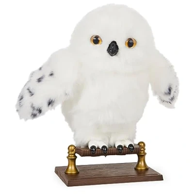 Bild av Wizarding World, Enchanting Hedwig Interactive Harry Potter Owl with Over 15 Sounds and Movements Hogwarts Envelope, Kids Toys for Ages 5 up