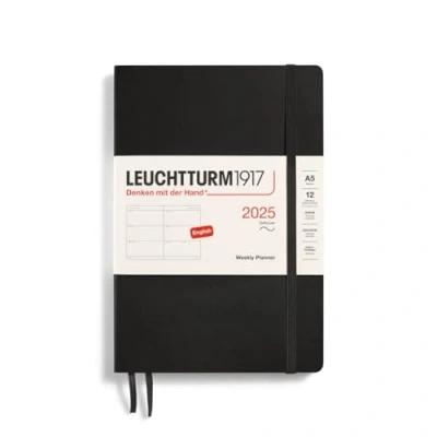 Bild av LEUCHTTURM1917 370784 Veckokalender 2025, medium A5 softcover 12 månaders planerare, linjerad svart, engelsk