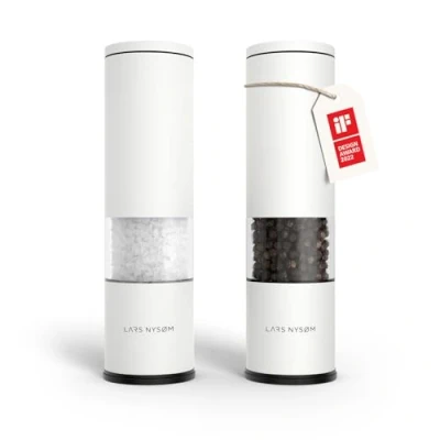 Bild av LARS NYSØM Salt och pepparkvarn 2 pack Manuell med justerbar keramisk malverk från grov till fin I Design kryddkvarnset (2 stycken) (Pure White)