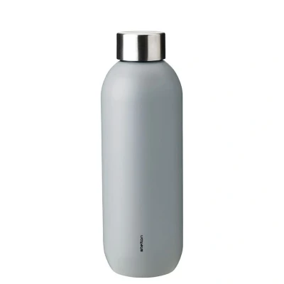 Bild av Stelton Keep Cool Vacuum Insulated Bottle Dricksflaska Light Grey W7,5 x H22 L7,5 cm / 0,6 L