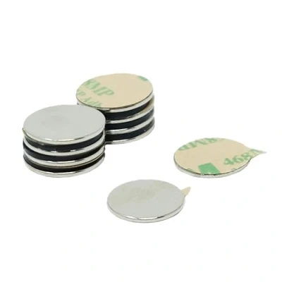 Bild av First4magnets F309SA 10 självhäftande 15 mm diameter x 1 N42 neodym magneter dra 1,1 kg (syd) (förpackning med 10), silver, 25 3 cm, styck