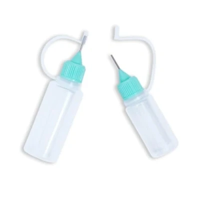 Bild av Craftelier Set med 2 precisionsspetsflaskor metallapplikator och förslutningsmunstycke, nåldroppflaskor för applicering av lim, bläck eller färg, kapacitet 20 ml 10