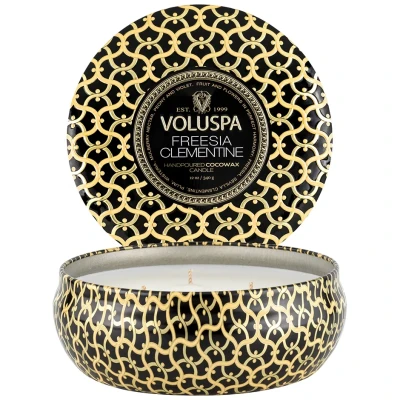 Bild av Voluspa 3WICK Candle Decorative TIN Freesia Clementine 340G Doftljus, Storlek: 340 g, Black