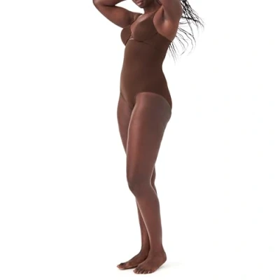 Bild av Spanx Shapewear för kvinnor, Power trosor med magkontroll och hög midja (Normal Plus Size), Chestnut Brown, 4XL