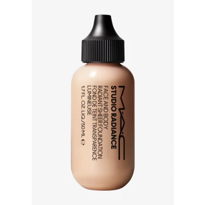 Bild av MAC Studio Radience FACE &amp; BODY Radient Sheer Foundation Foundation, Storlek: 50 ml, W1