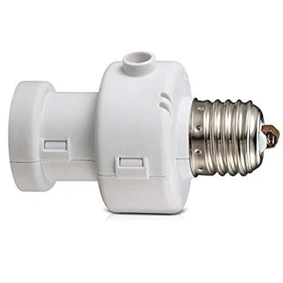 Bild av Maclean MCE21W Energy E27 lampsockel adapter med skymningssensor, 100 W vit