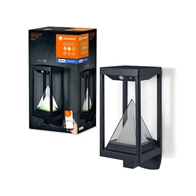 Bild av LEDVANCE SMART+ utomhus Bluetooth solcellsvägglampa, med varmvit (3000K) och färgljus, användbar utan ström, upp till 2,5 timmars brinntid vid 100 % ljus, laddningsbar USB C kabel IP44 sensor