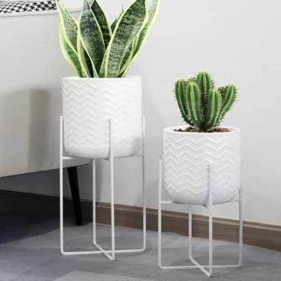 Bild av TRIROCKS Uppsättning av 2 planterare med stativ inomhus utomhus metallväxtstativ 45 och 30 cm höga moderna blomkrukor för vardagsrum hörn kök kontor trädgård balkong uteplats dekoration