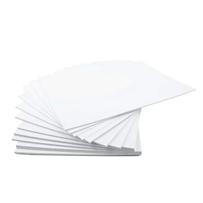 Bild av House of Card &amp; Paper A5 220 gsm kort vit (förpackning med 100 ark)