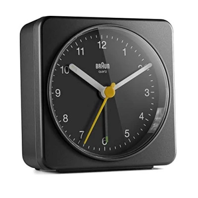 Bild av BRAUN klassischer analoger Quarzwecker in Schwarz/Schlummerfunktion &amp; Lichtfunktion/ruhiges Präzisions Quarzuhrwerk/leuchtende Zeiger/Crescendo Alarm/Modell BC03B