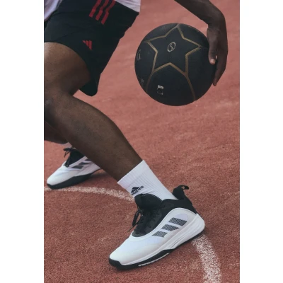 Bild av adidas Performance Ownthegame 3.0 Indoorskor, Storlek: 40 2/3, Footwear white/core black Textil/syntet