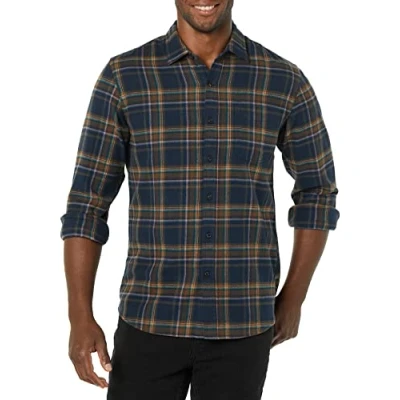 Bild av Amazon Essentials Men&#039;s Långärmad rutig flanellskjorta smal passform (färger i begränsad upplaga), Brun Mörk marinblå Rutig, S