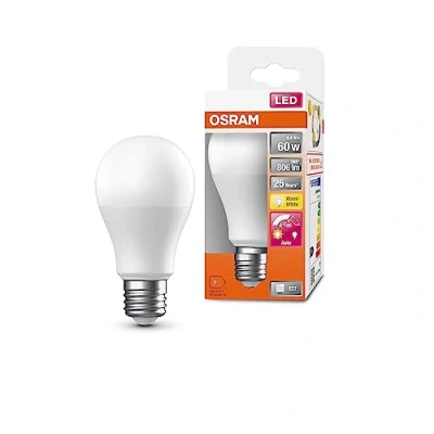 Bild av OSRAM SUPERSTAR+ CLASSIC A 60 FR LED lampa, E27 sockel, glödlampsform, 8,8W, 806lm, 2700K, varmvitt ljus, mycket låg energiförbrukning, lång livslängd, rörelsesensor, automatisk avstängning