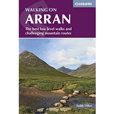 Bild av Walking on Arran: the best low level walks and challenging mountain routes, including Arran Coastal Way
