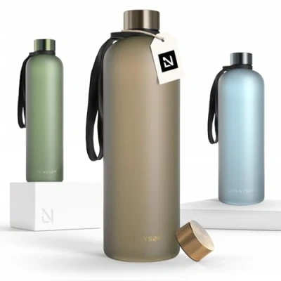 Bild av LARS NYSØM Vattenflaska 1l Ultralätt Tritan Sportflaska läckagesäker, kolsyrad lämplig för sport, kontor, yoga 2 lock ingår (Brown Gold, XL 1500ml)