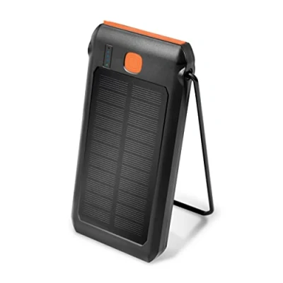 Bild av LogiLink PA0273 Solar Powerbank 10 000 mAh med ficklampa, 1 x USB A QC (QuickCharge 3.0) och C PD (PowerDelivery), IP44 skyddsklass, svart
