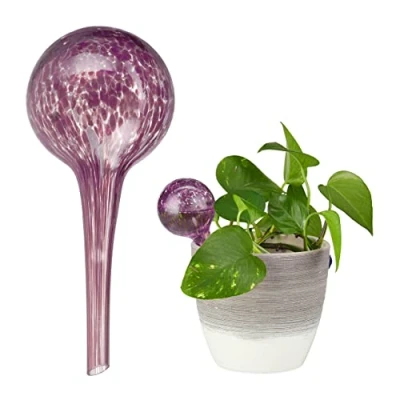 Bild av Relaxdays Bevattningsboll uppsättning av 2, doserade växter bevattning blommor, vattningshjälp kontor, semester, Ø 6 cm, glas, lila