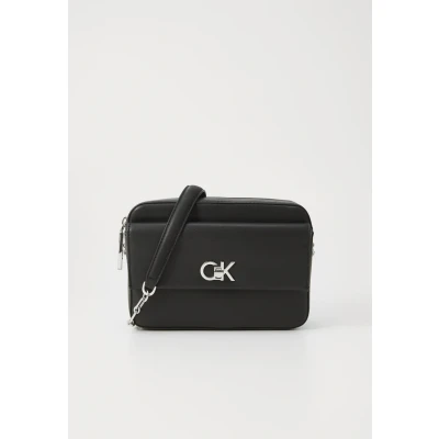 Bild av Calvin Klein RE LOCK Pocket Camera BAG Axelremsväska, Storlek: One Size, Black