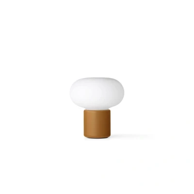 Bild av New Works laddningsbar lampa Karl Johan, ockragul, IP65