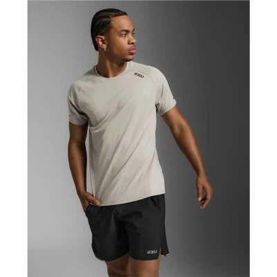 Bild av 2XU Aero Tee Carbon/Black Reflective