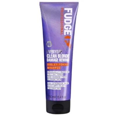 Bild av Fudge Everyday Clean Blonde Damage Rewind Schampo Lila silverschampo för blont hår, sulfatfritt hårschampo 250 ml