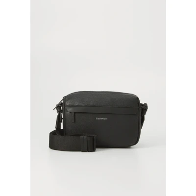 Bild av Calvin Klein MUST Camera BAG Axelremsväska, Storlek: One Size, Black