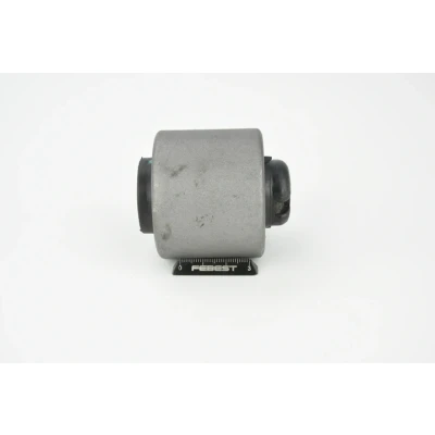 Bild av FEBEST NAB 040 Silent Bloc De Triangle Essieu avant inférieur, arrière Support hydraulique NISSAN: Bluebird Berline