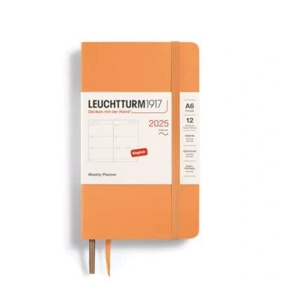 Bild av LEUCHTTURM1917 370683 Veckokalender 2025, Pocket A6 Softcover 12 månaders planerare, linjerad aprikos, engelsk