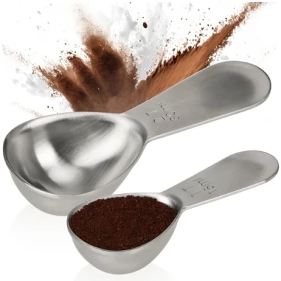 Bild av COM FOUR® 2x kaffeskopor av rostfritt stål måttskedar i två storlekar med ergonomiskt handtag för matlagning och bakning (silverfärgad 30ml + 15ml)