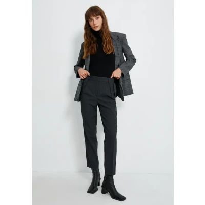 Bild av Koton Pocket Detail Buttoned Tygbyxor, Storlek: 42, Grey