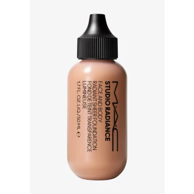 Bild av MAC Studio Radience FACE &amp; BODY Radient Sheer Foundation Foundation, Storlek: 50 ml, W2