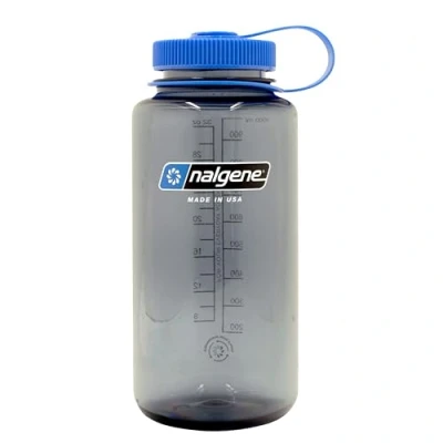 Bild av Nalgene Sustain Tritan BPA fri vattenflaska tillverkad med material härledd av 50% plastavfall, 32 uns, bred mun, rökgrå