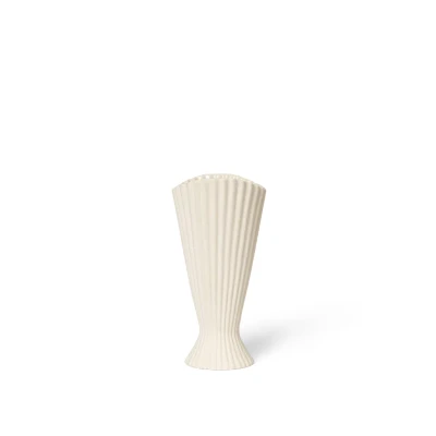 Bild av Ferm Living Fountain Vase Vas Off white B: 12 x H: 23 D: 11 cm