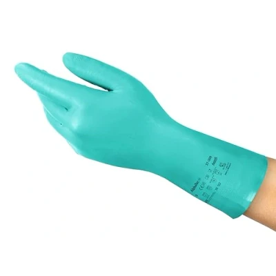 Bild av Ansell Alphatec 37 300 Latexfria Kemikaliebeständiga Arbetshandskar För Dam Och Herr, Livsmedelstillverkning, Hushållsstädning, Tunn Nitril Precis Hantering Bra Grepp, Gröna, S (12 Par)