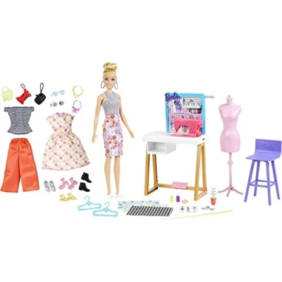 Bild av Barbie HDY90 Mode designer docka (30,40 cm) och studio, 25+ design modetillbehör, skrivbord, stol, symaskin, tygprover, skyltdocka med mera, leksaker för åldrar från 3 år uppåt