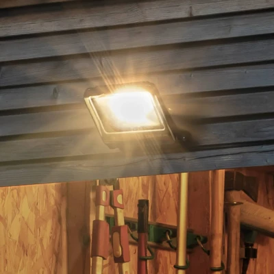 Bild av LEDVANCE LED strålkastare, lampa för utomhusbruk, varmvit, 245 mm x 210 43 mm, ENDURA FLOOD