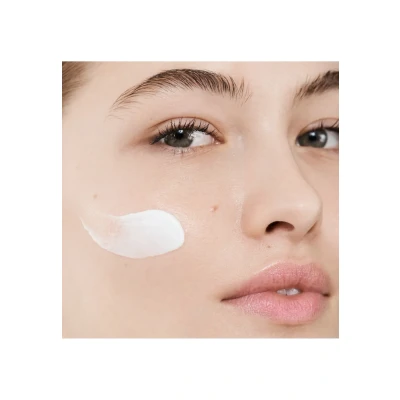 Bild av Estée Lauder Daywear Advanced Cream SPF 15 50 ml